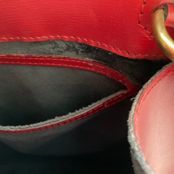 Louis Vuitton Red Epi Leather Vintage Cluny Shoulder Bag - Picture 14 of 15